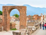 Pompeii and Herculaneum excavations with guide